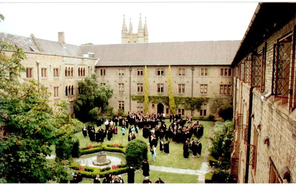 Vẻ đẹp của khu vườn cổ trong khuôn viên Đại học Sydney