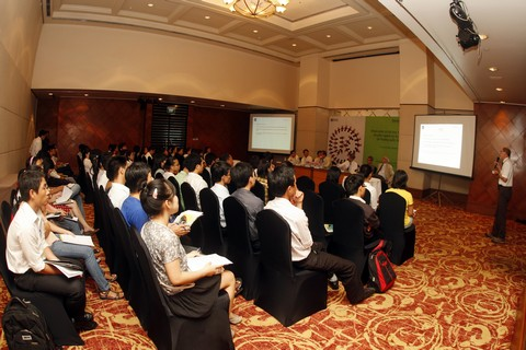 Giao lưu với giáo sư các trường đại học hàng đầu về công nghệ - kỹ thuật Giao lưu với giáo sư các trường đại học hàng đầu về công nghệ - kỹ thuật