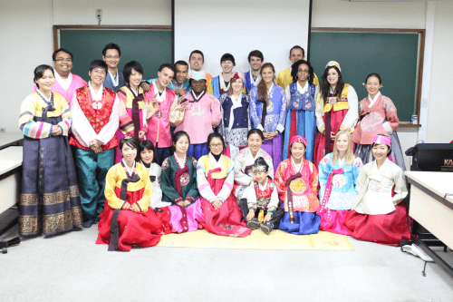 Bạn có biết du học sinh Hàn Quốc sống thế nào?