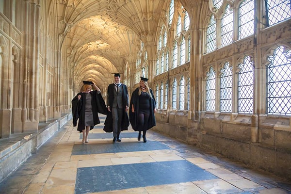 Tìm hiểu về trường đại học Gloucestershire