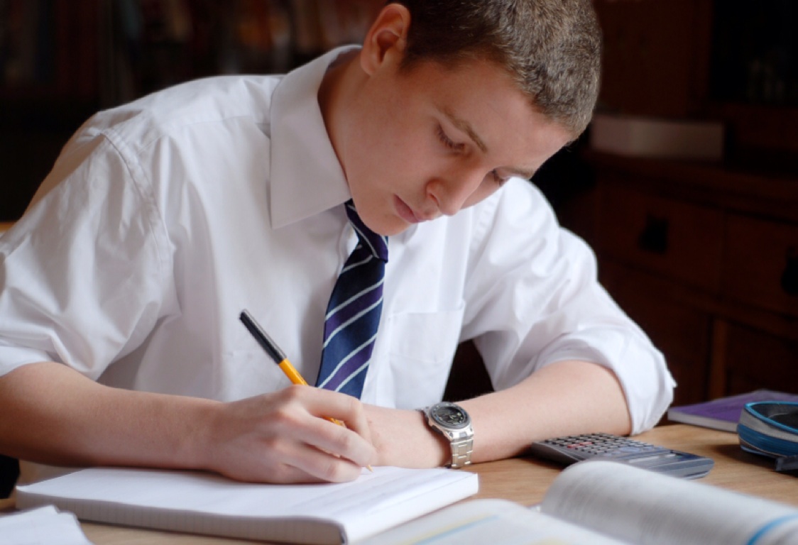 Làm thật nhiều bài tập giúp nhớ công thức lâu hơn