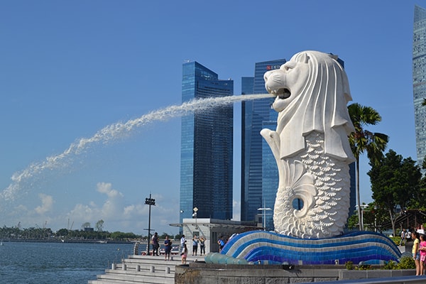 Tượng Merlion - biểu tượng của Singapore Sinh vật đầu sư tử, mình cá Merlion chính là biểu tượng của đảo quốc Singapore