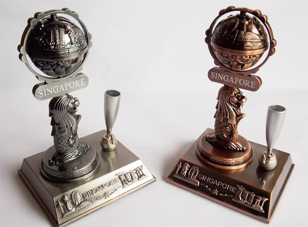 Quà lưu niệm in hình sư tử biển Merlion