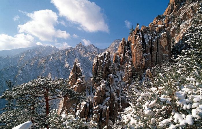 Núi Seoraksan ở Hàn Quốc